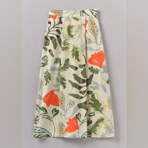 TOAST Floral A-Line Skirt -
Foliage Print Poplin |
Putty / 4